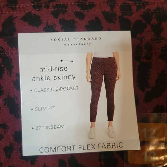 Sanctuary Social Standard Leopard Print Pants - Picture 5 of 5